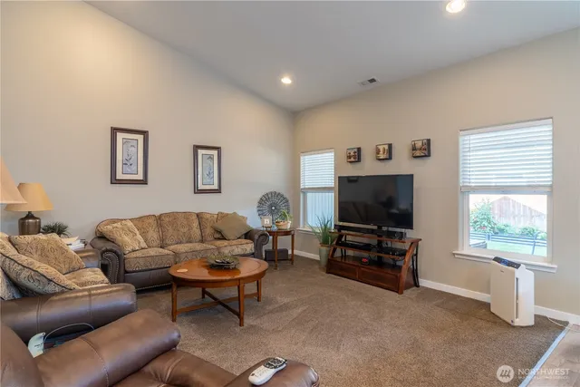 $399,900 | 1630 Filmore Drive, Moses Lake, WA 98837