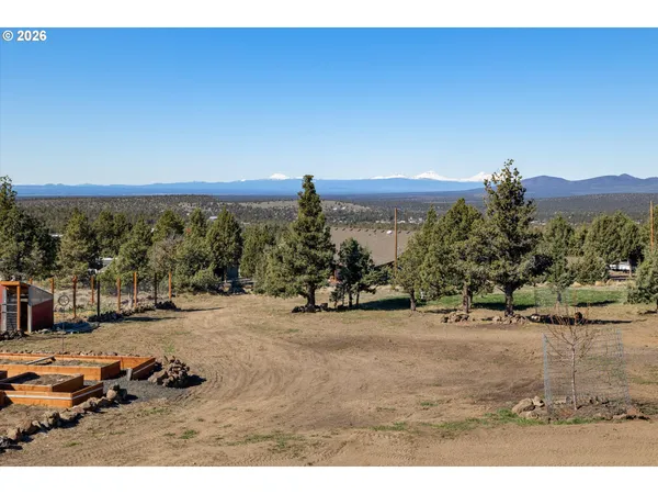 a view of a outdoor space