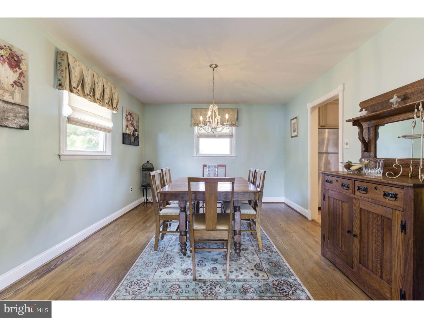 711 Hilltop Road Cinnaminson, NJ 08077 - Photo 11 of 25 Dining Room