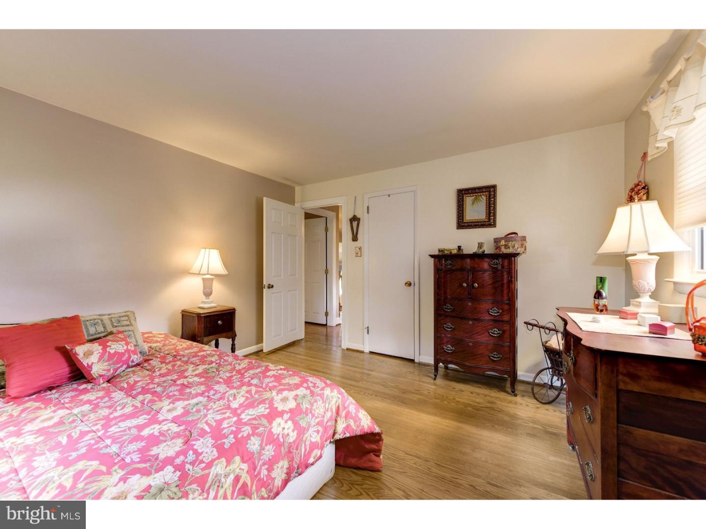711 Hilltop Road Cinnaminson, NJ 08077 - Photo 20 of 25 Bedroom 2