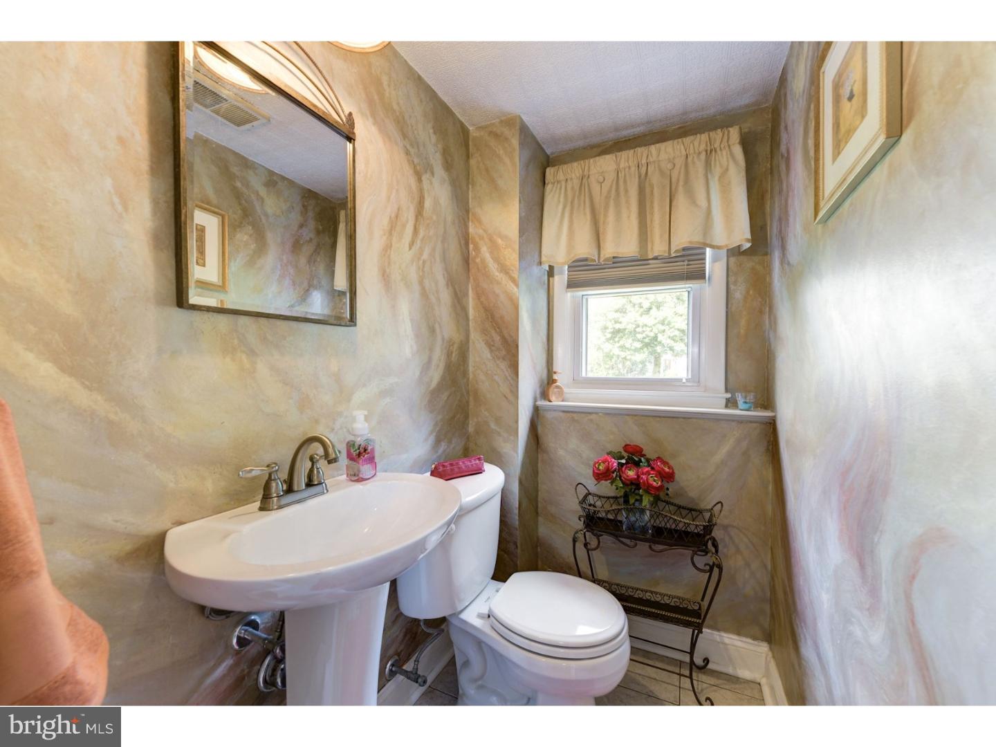 711 Hilltop Road Cinnaminson, NJ 08077 - Photo 24 of 25 Half Bath