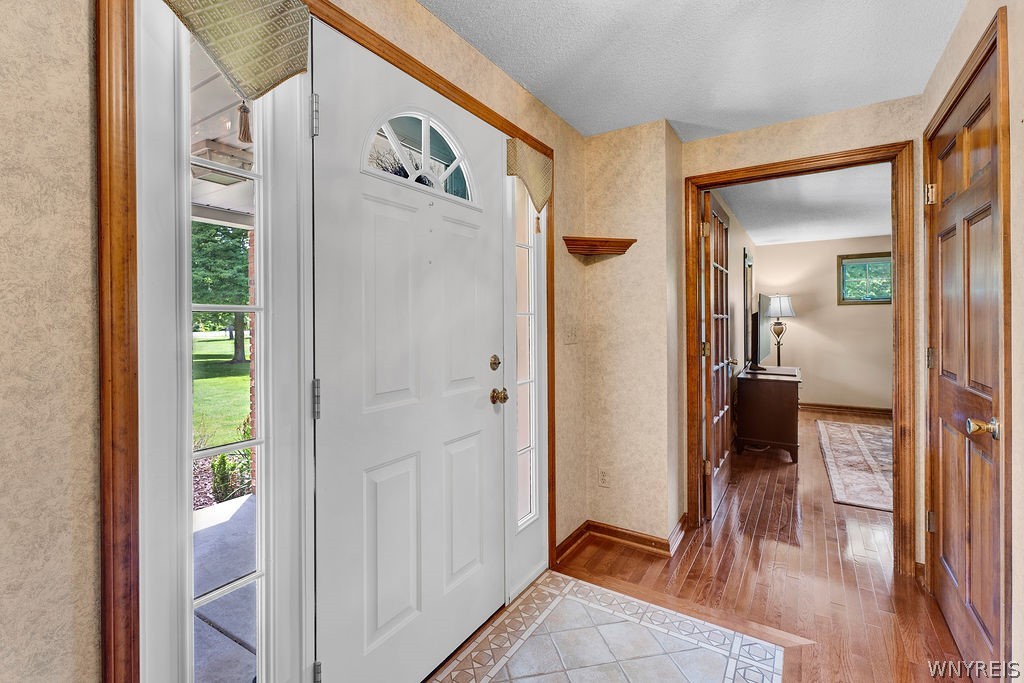 4815 Tonawanda Creek Road Pendleton, NY 14120 - Photo 8 of 49
