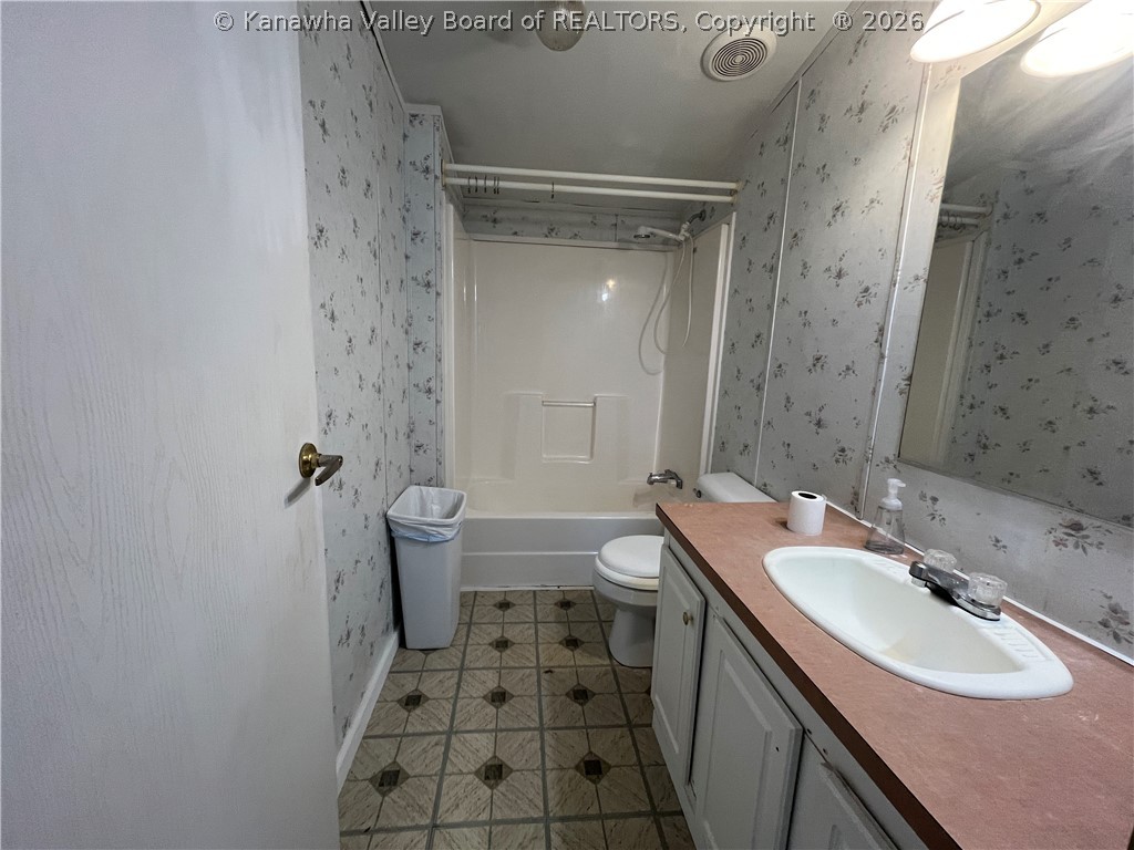 1146 Sunset Lane Point Pleasant, WV 25550 - Photo 14 of 20 Bath