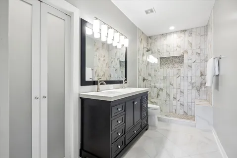$799,900 | 2318 West Wolfram Street, Chicago, IL 60618
