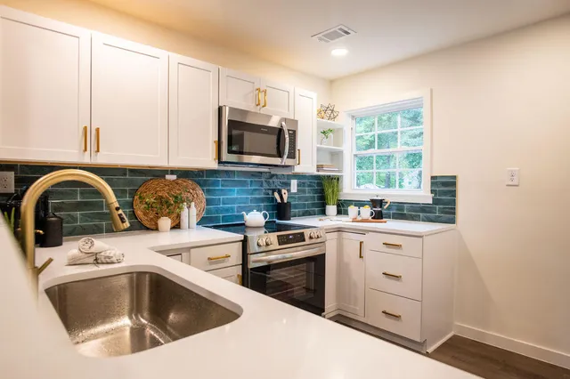 $425,000 | 1733 Main Road, Johns Island, SC 29455