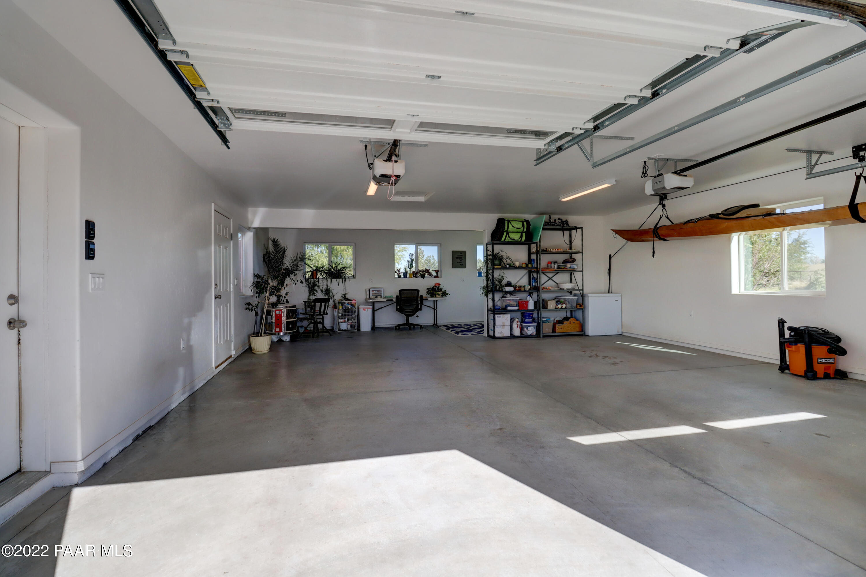 2290 West Canta Libre Road Chino Valley, AZ 86323 - Photo 21 of 45 021_2-Car Garage