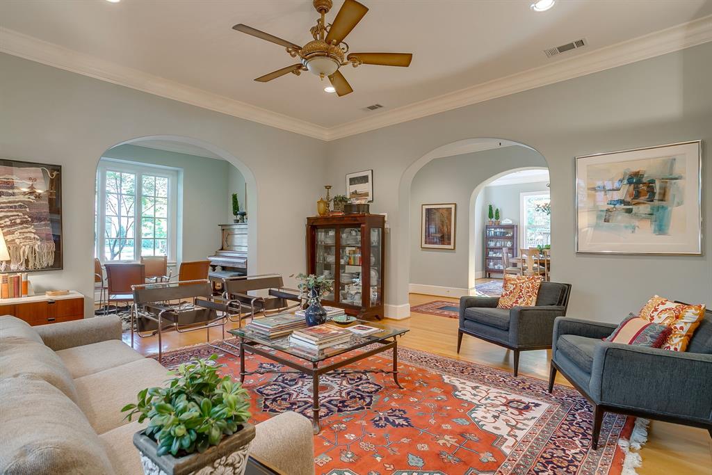 1620 Western Avenue Fort Worth, TX 76107 - Photo 14 of 40 a living room with furniture a rug and a window