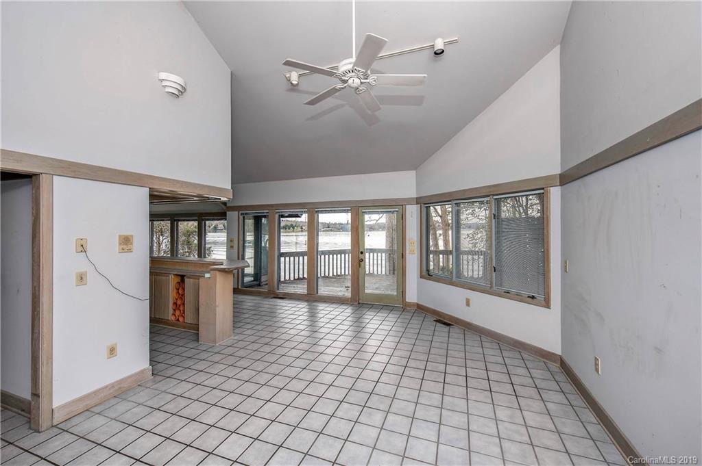 2 Commodore Point Road Lake Wylie, SC 29710 - Photo 14 of 36 Gallery Image 14