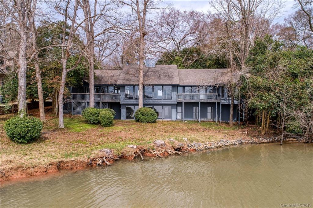 2 Commodore Point Road Lake Wylie, SC 29710 - Photo 5 of 36 Gallery Image 5