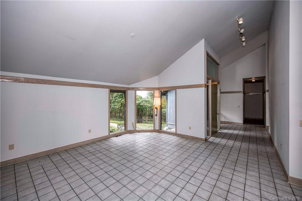 2 Commodore Point Road Lake Wylie, SC 29710 - Photo 8 of 36 Gallery Image 8
