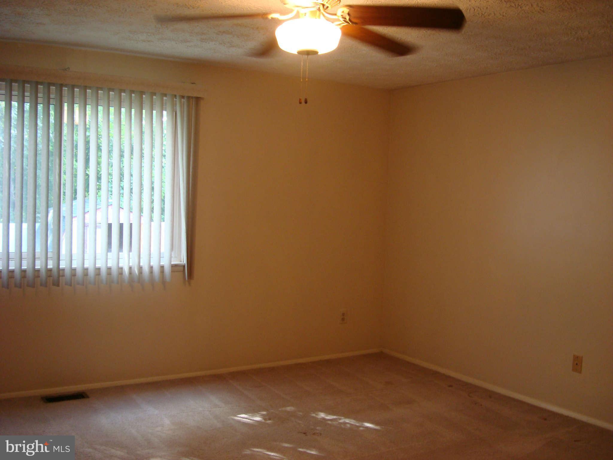 533 Fuselage Avenue Baltimore, MD 21221 - Photo 14 of 27 Bedroom Master