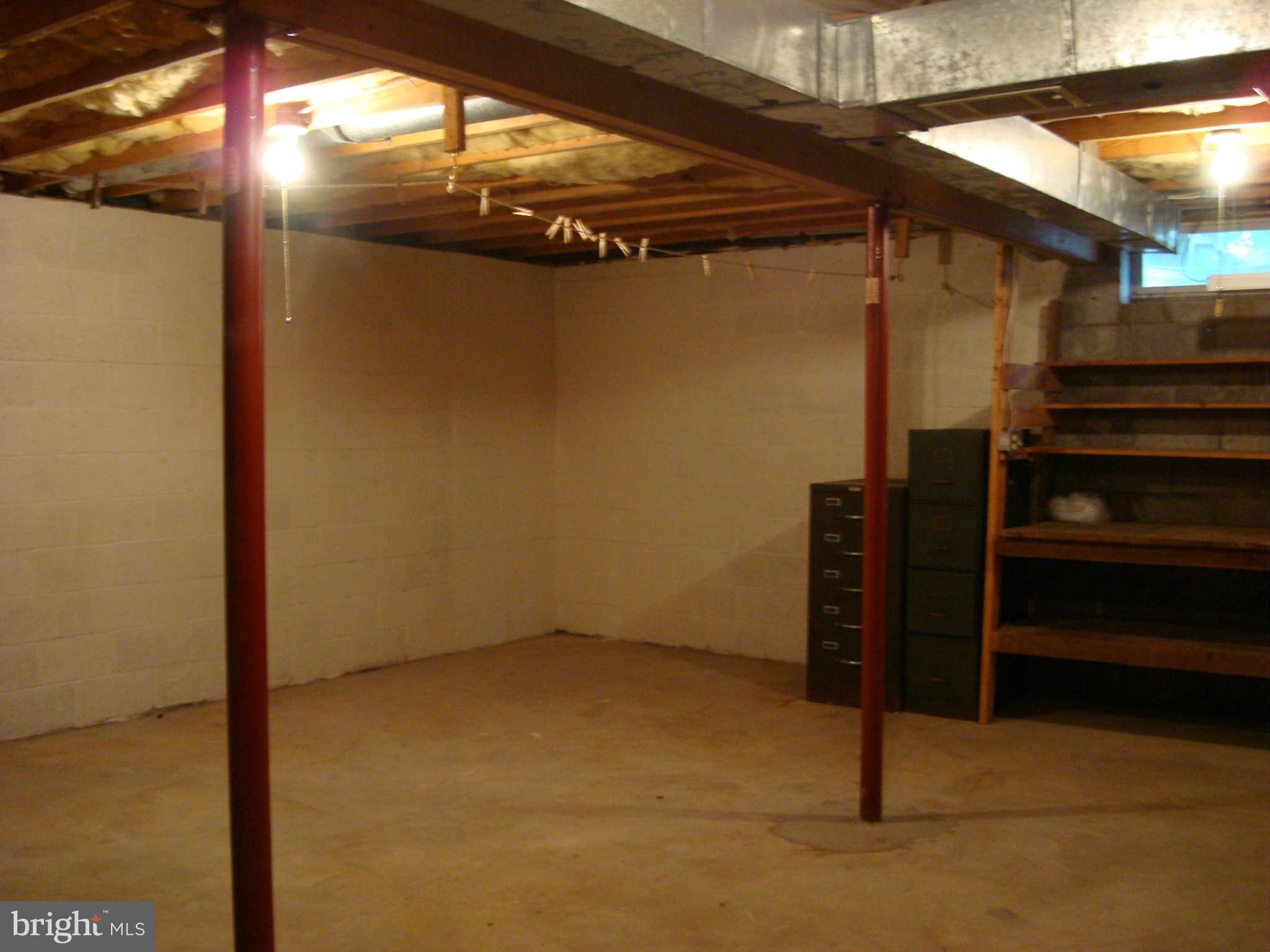 533 Fuselage Avenue Baltimore, MD 21221 - Photo 21 of 27 Basement