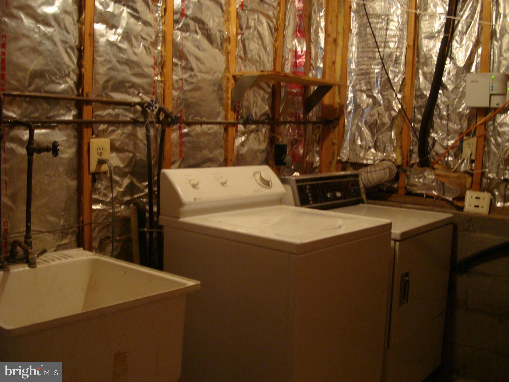 533 Fuselage Avenue Baltimore, MD 21221 - Photo 23 of 27 Interior General