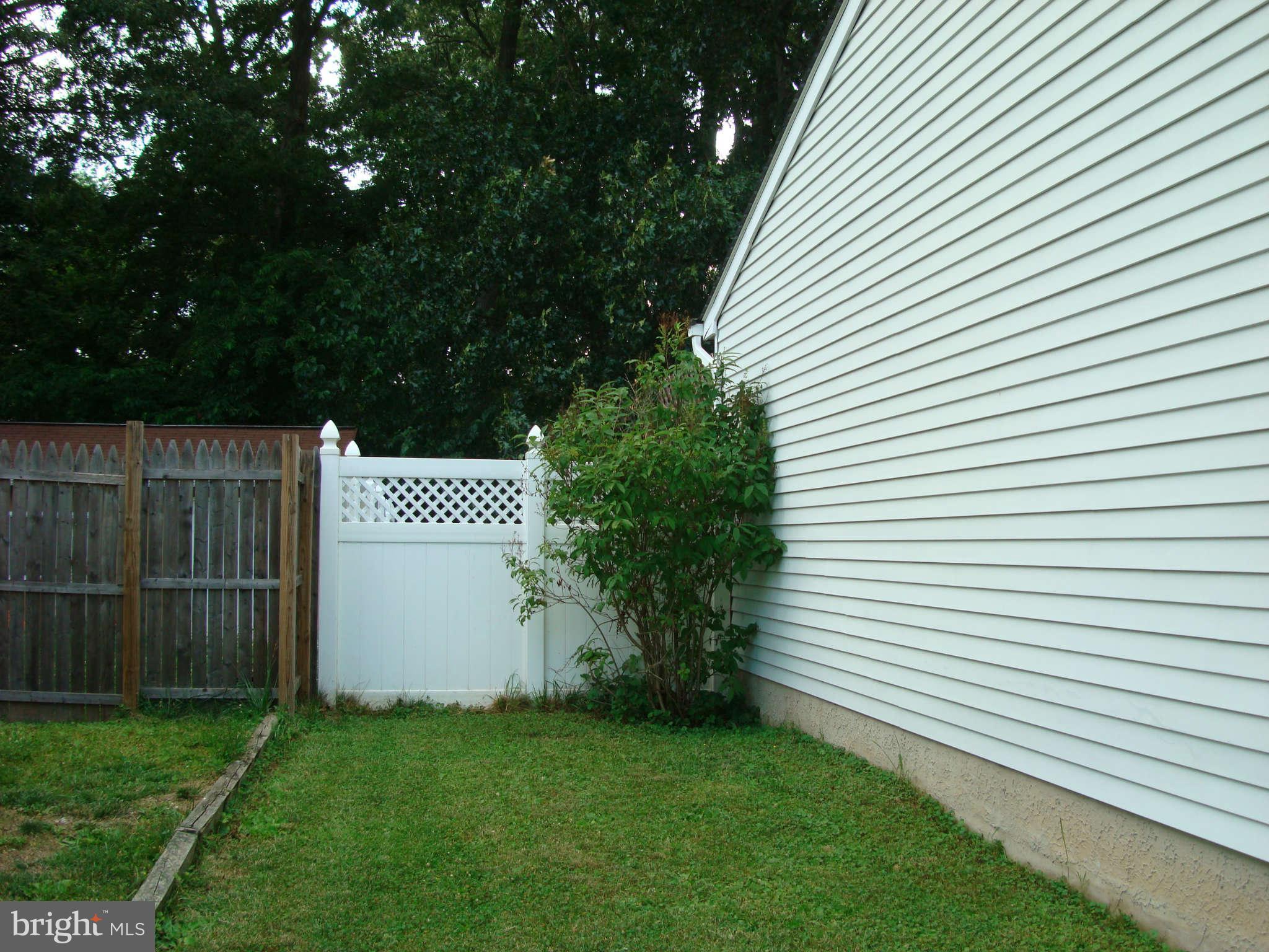 533 Fuselage Avenue Baltimore, MD 21221 - Photo 26 of 27 Exterior General