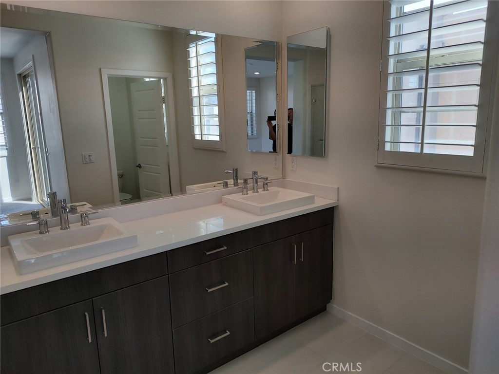 202 Paramount Irvine, CA 92618 - Photo 12 of 24