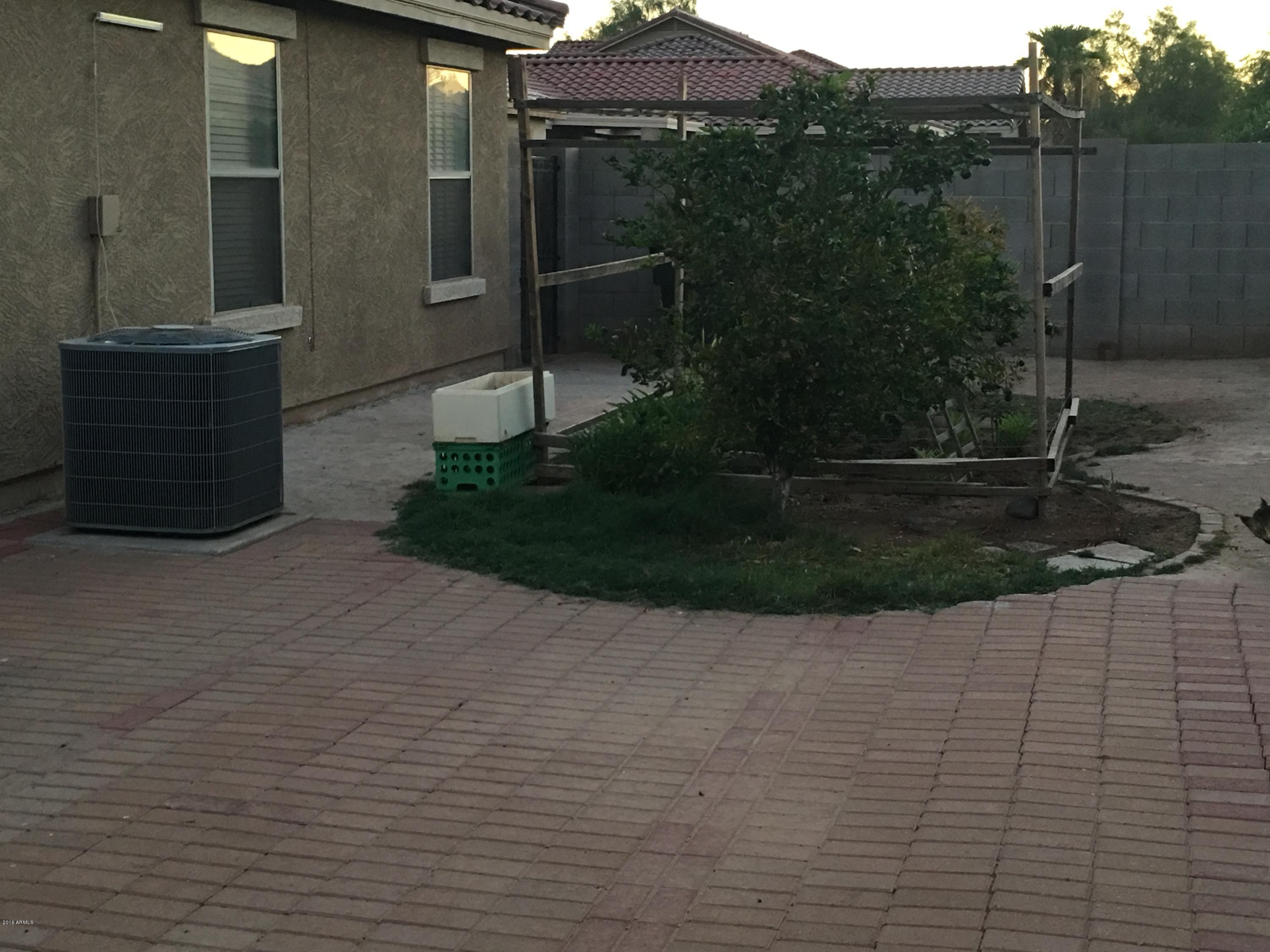 2546 West Bloch Road Phoenix, AZ 85041 - Photo 7 of 8 BACKYARD