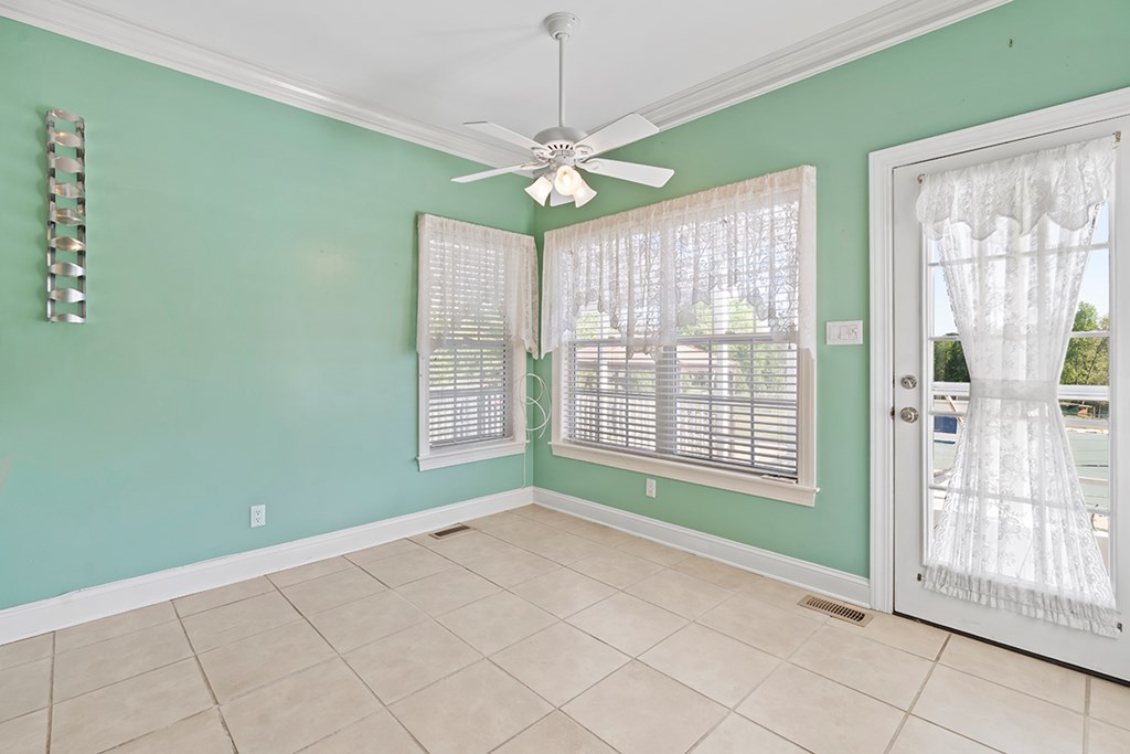 902 Olde Pucketts Ferry Road Greenwood, SC 29649 - Photo 8 of 27