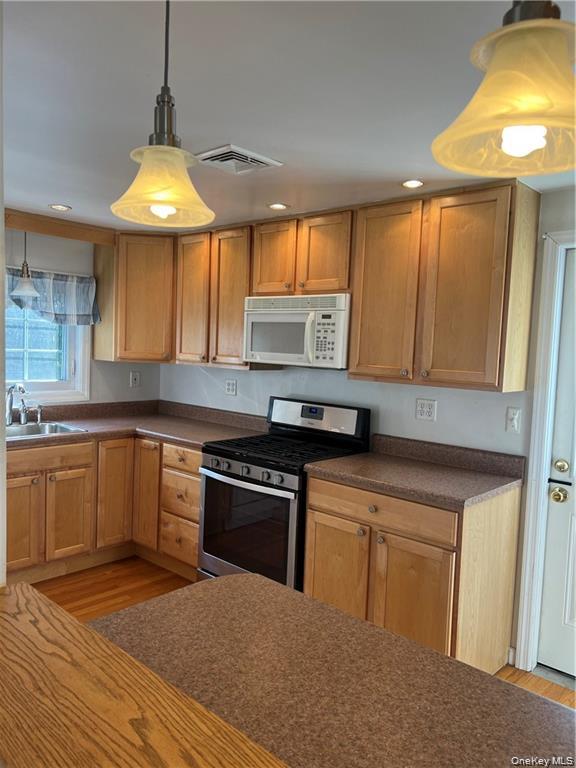 10 Overlook Avenue Beacon, NY 12508 - Photo 2 of 18