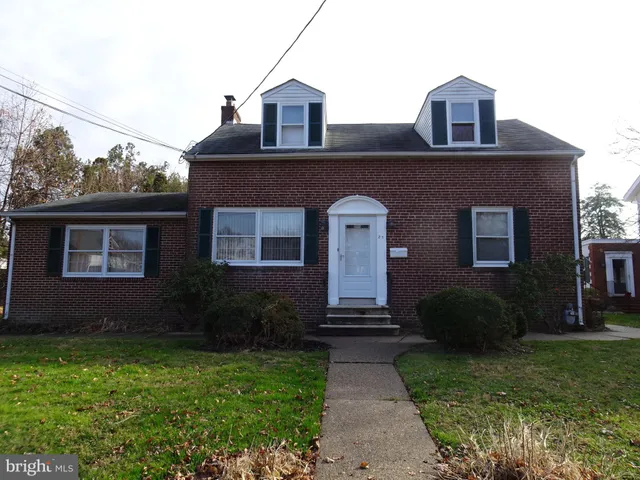 $2,800 | 27 West 7th Street, New Castle, DE 19720