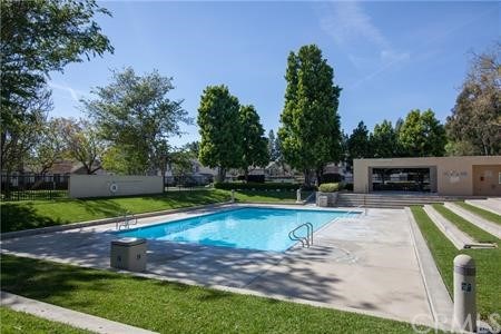 27 Greenfield Irvine, CA 92614 - Photo 18 of 21