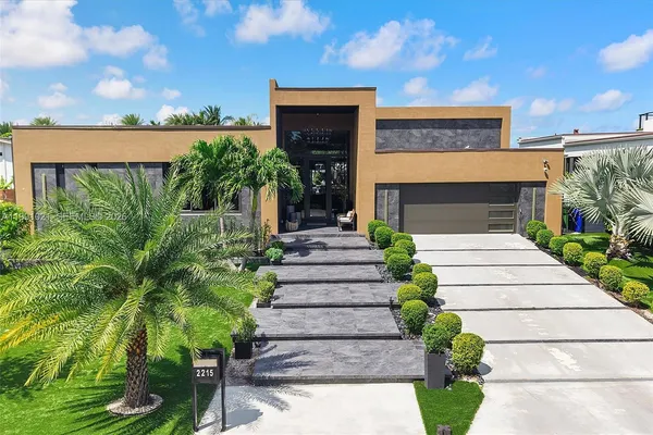 $28,000 | 2215 Northeast 19th Street, Fort Lauderdale, FL 33305