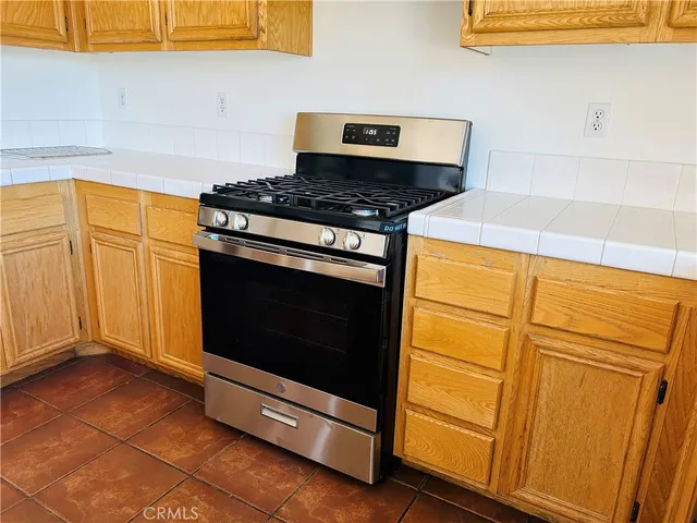 $2,300 | 13145 Falcon Trail, Victorville, CA 92392