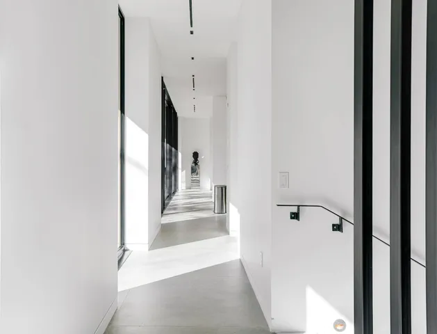 $5,995,000 | 8 Barnes Avenue, East Hampton, NY 11937