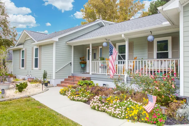 $1,170,000 | 1180 Island View Drive, Mount Pleasant, SC 29464