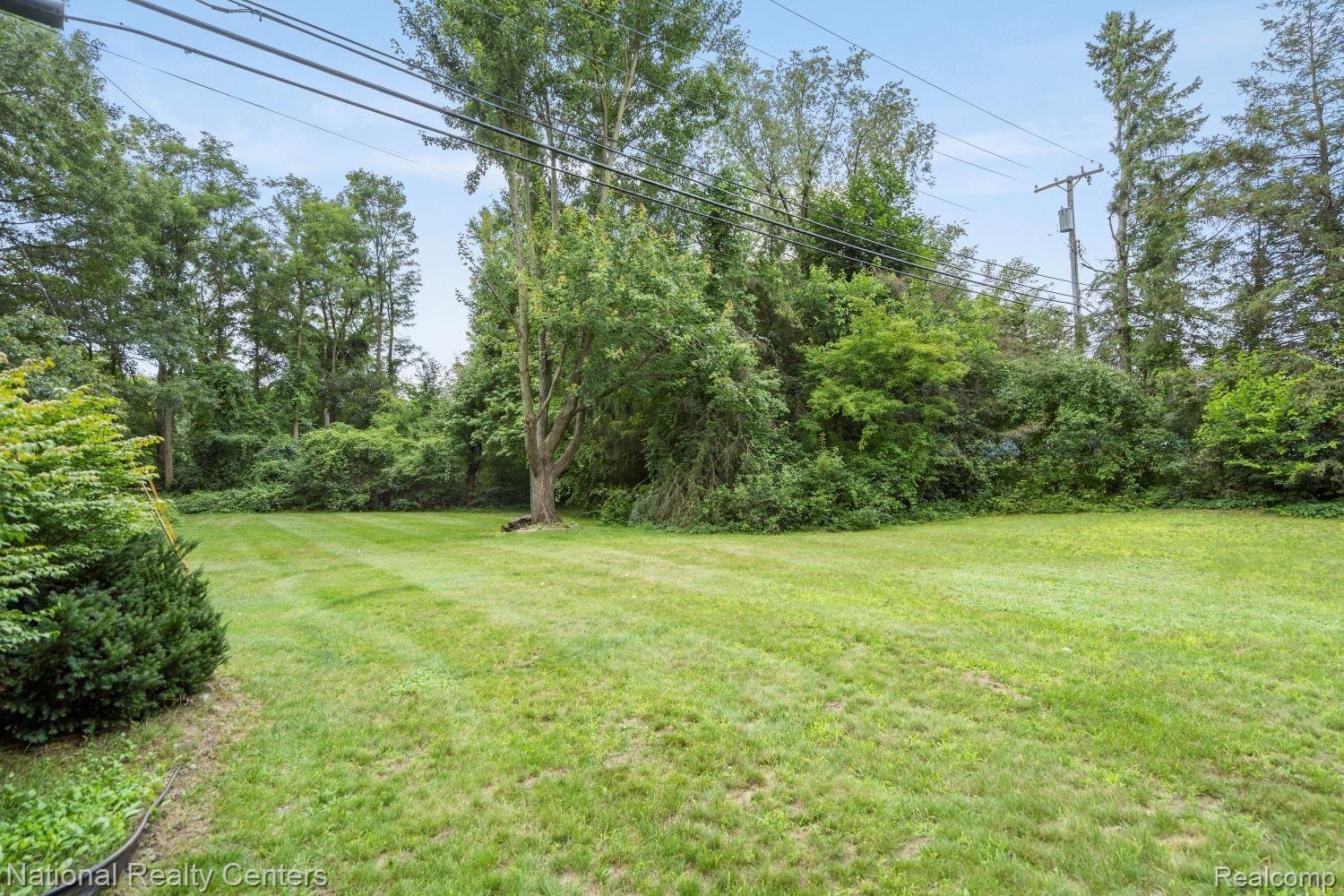 1951 Harvey Lake Road Highland, MI 48356 - Photo 39 of 39 Gallery Image 39