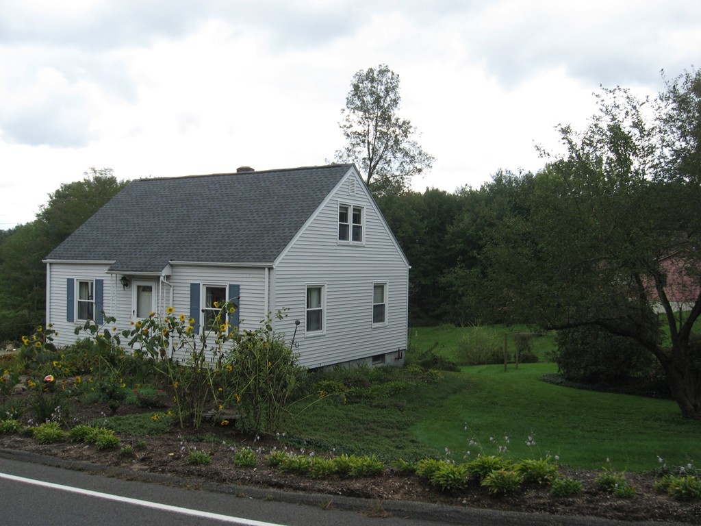403 Bay Road Belchertown, MA 01007 - Photo 3 of 30 Gallery Image 3