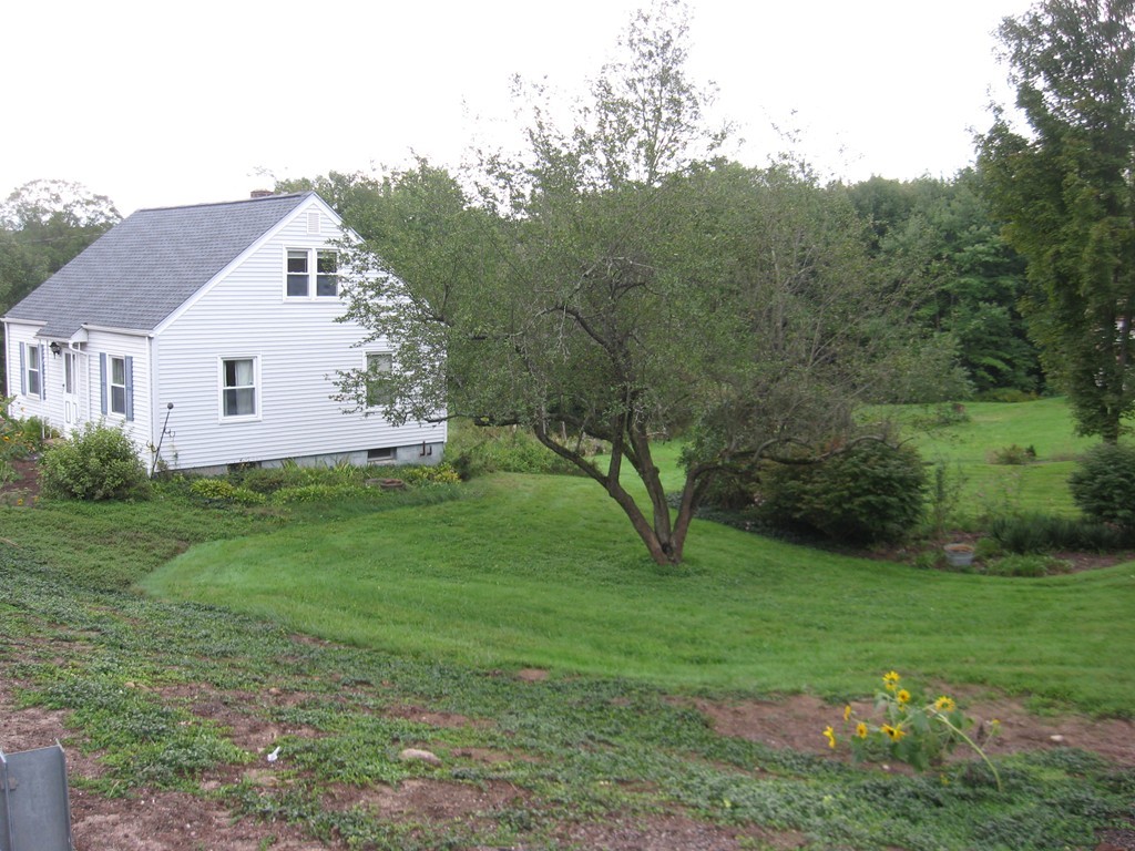 403 Bay Road Belchertown, MA 01007 - Photo 5 of 30 Gallery Image 5