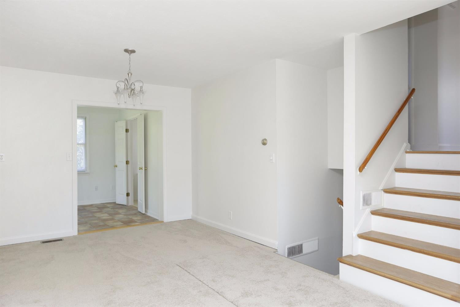 1029 Castleton Way Lexington, KY 40517 - Photo 5 of 21 Photo 5
