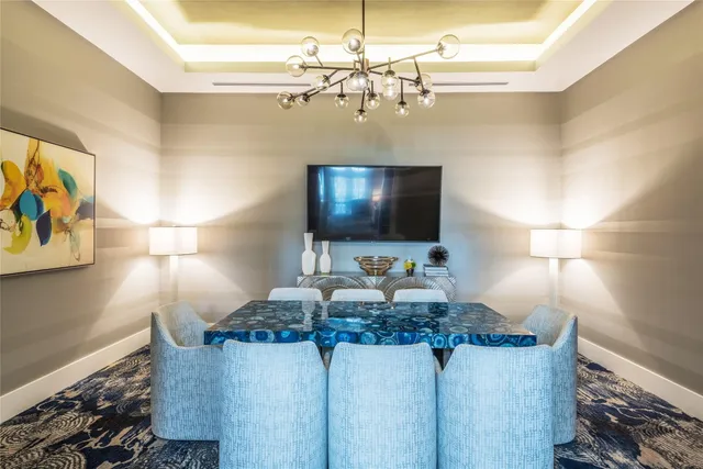 a very nice looking room with chairs