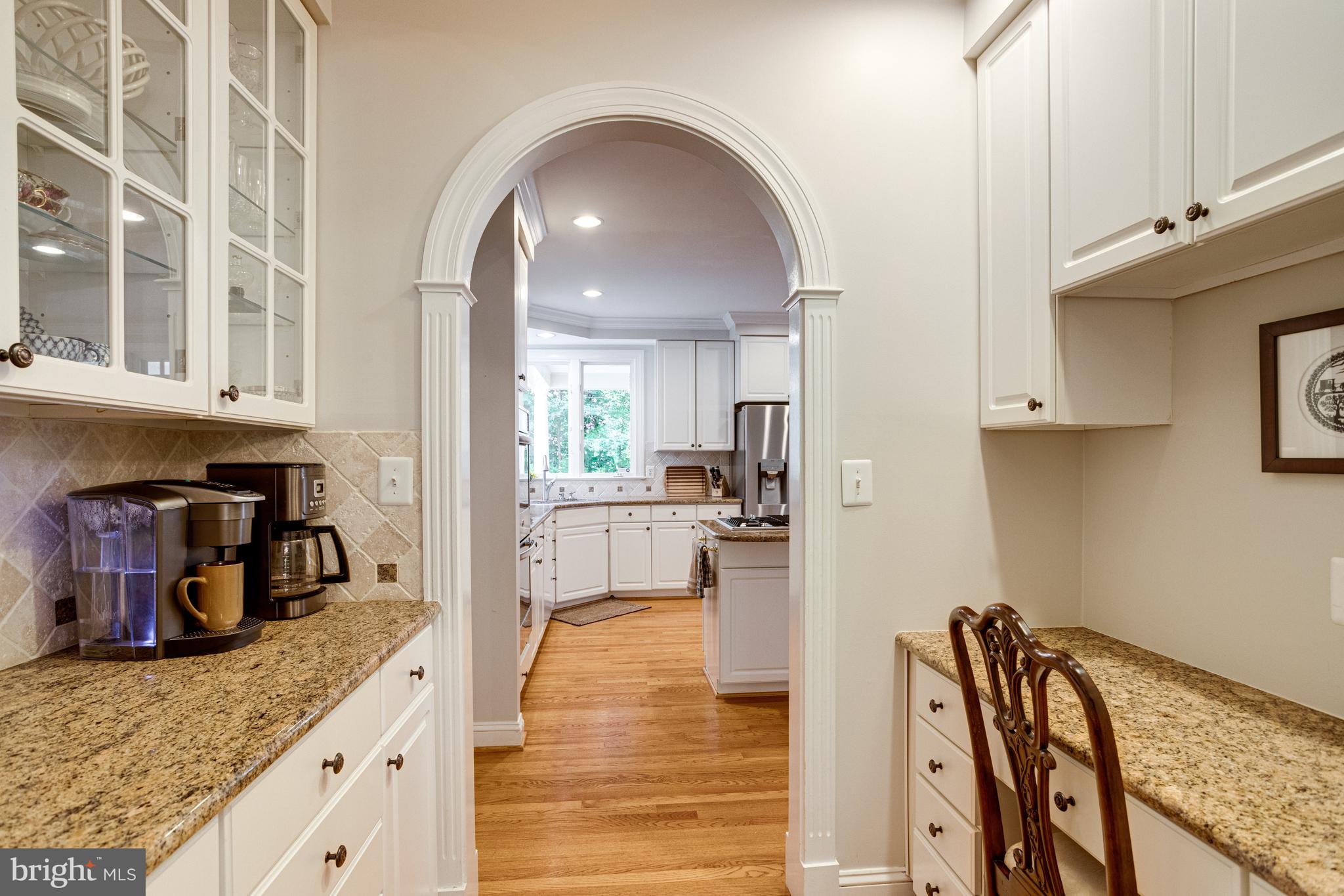 11901 Chapel Road Clifton, VA 20124 - Photo 14 of 98 Butler's Pantry