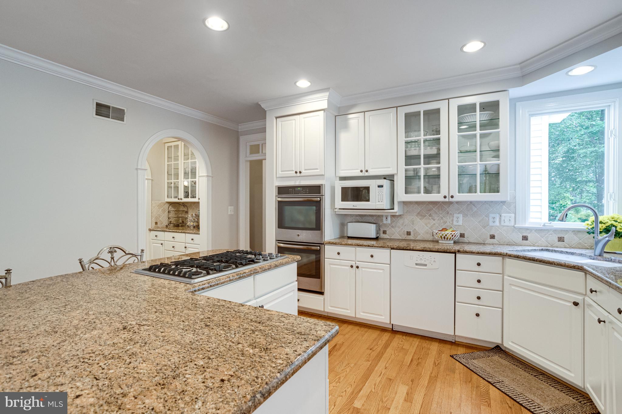 11901 Chapel Road Clifton, VA 20124 - Photo 17 of 98