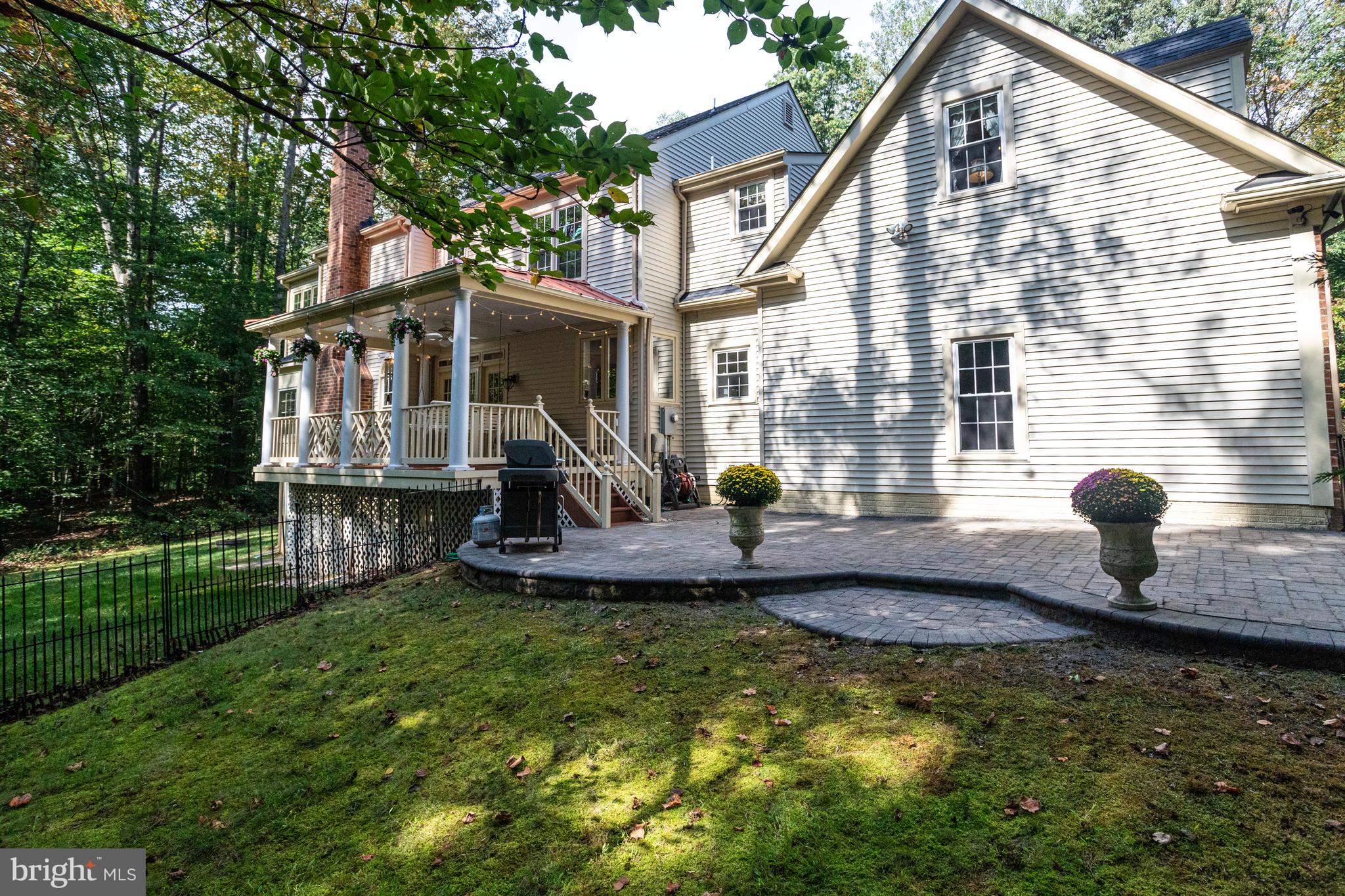 11901 Chapel Road Clifton, VA 20124 - Photo 41 of 98 Patio & Yard