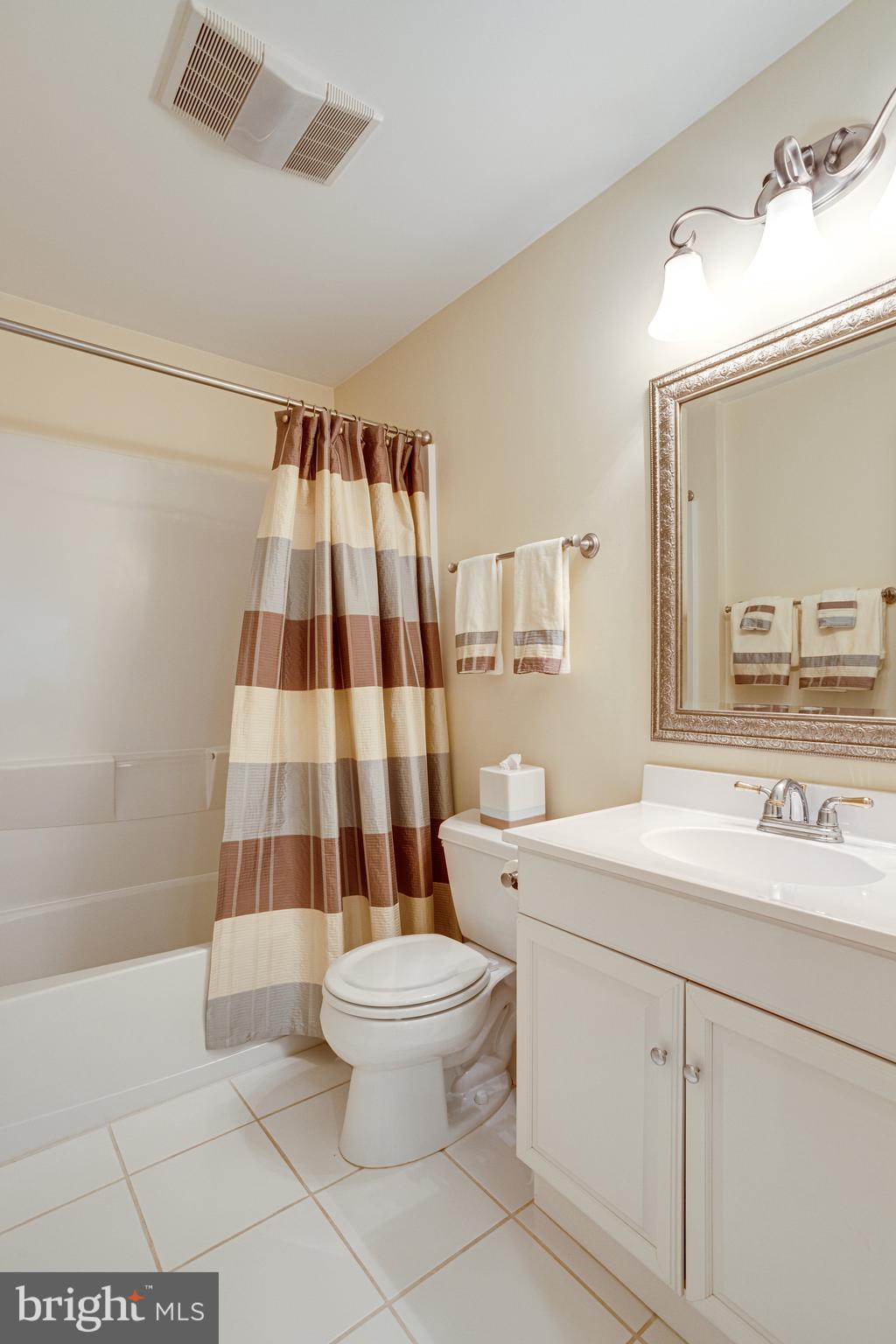 11901 Chapel Road Clifton, VA 20124 - Photo 71 of 98 Bedroom #5