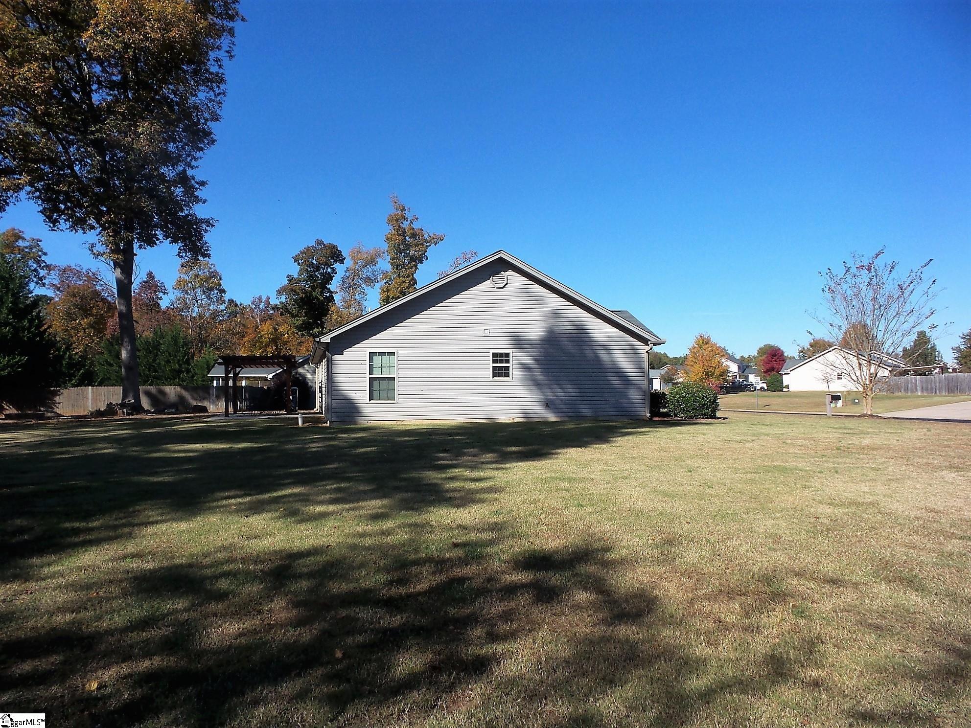 403 Mandys Meadow Drive Inman, SC 29349 - Photo 12 of 36