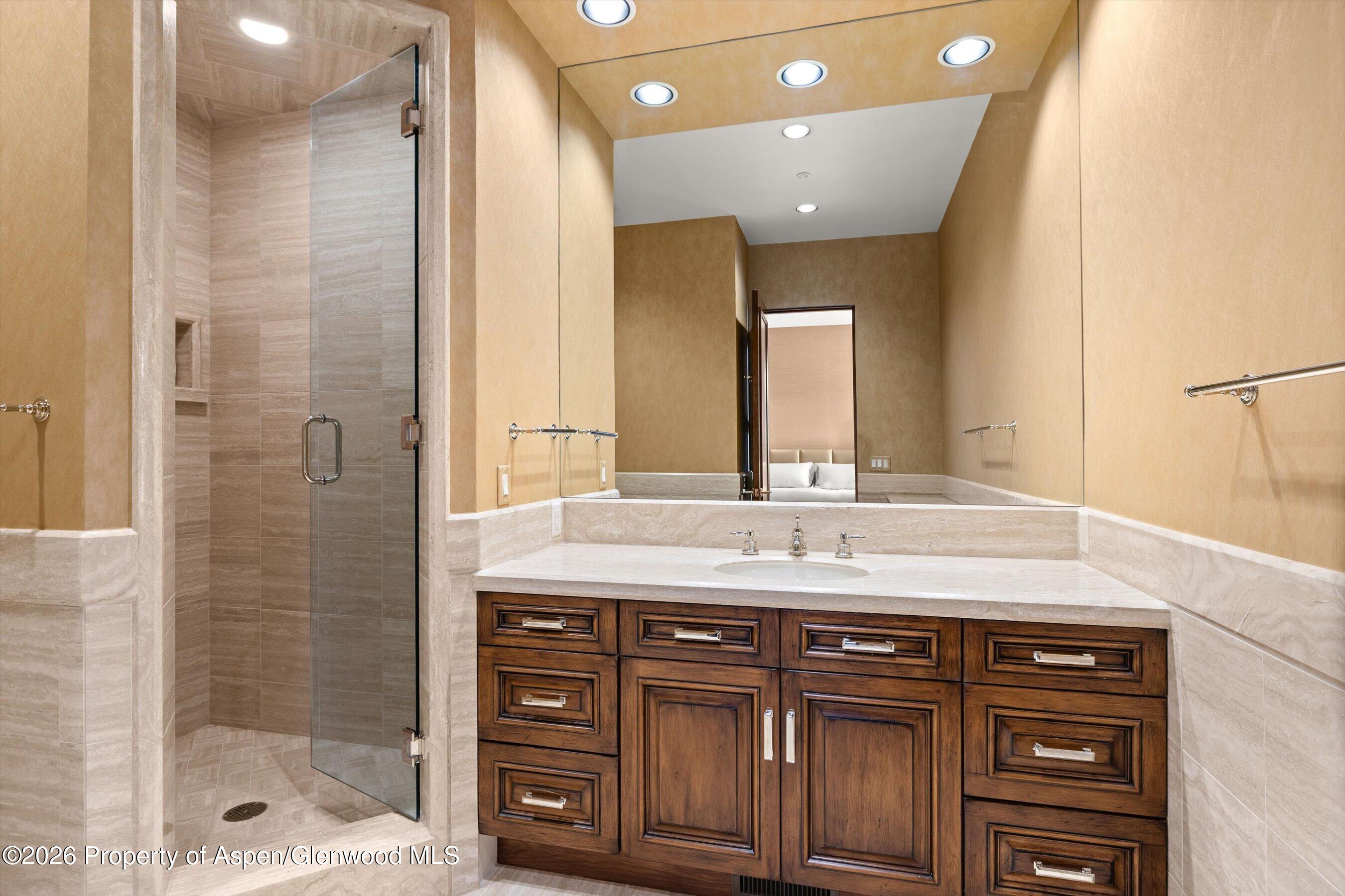 1682 Red Mountain Road Aspen, CO 81612 - Photo 23 of 42 Guest Bath