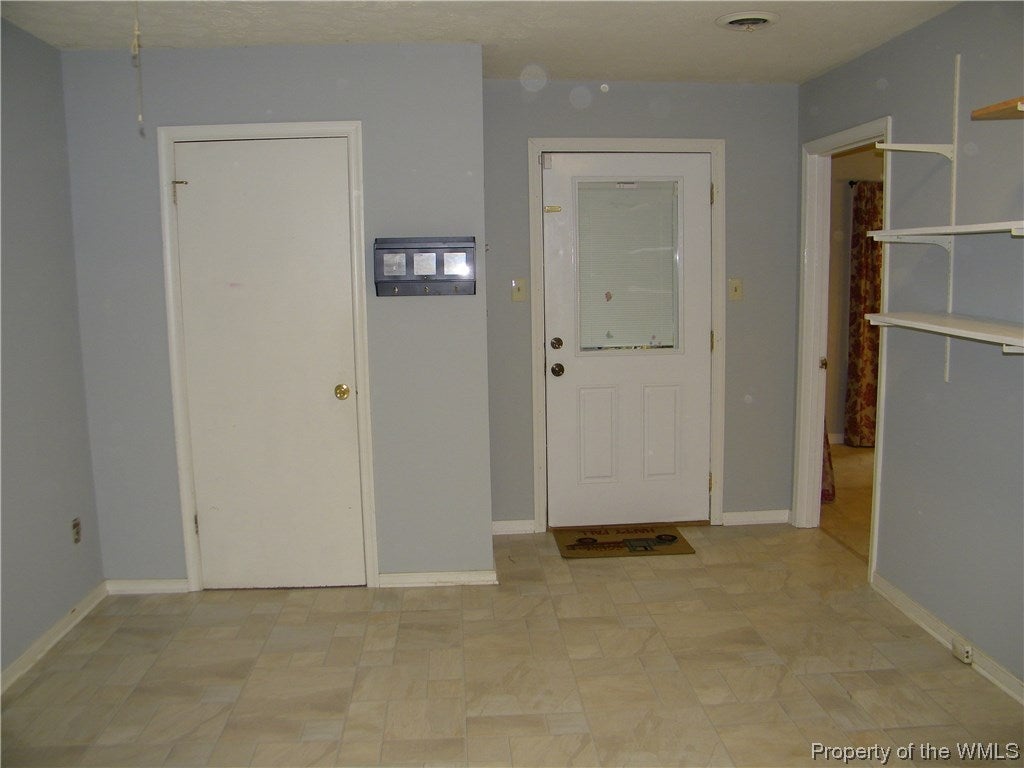 8401 North Hen Peck Road Quinton, VA 23141 - Photo 17 of 30 Gallery Image 17