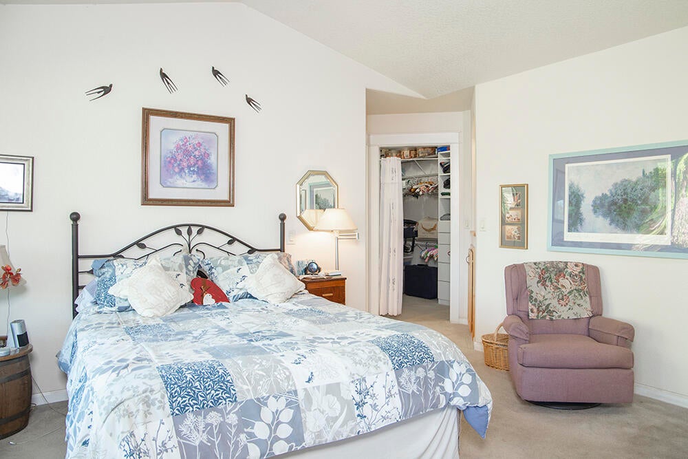 165 Hogan Road Jacksonville, OR 97530 - Photo 15 of 56 15