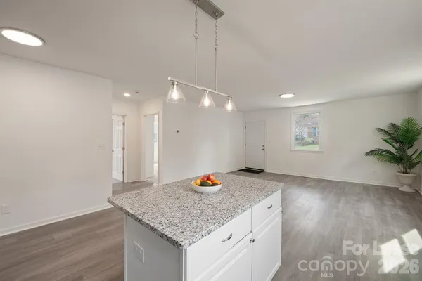 $1,800 | 1417 North Oakwood Street, Gastonia, NC 28052