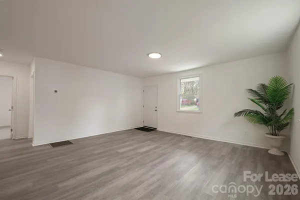 $1,800 | 1417 North Oakwood Street, Gastonia, NC 28052