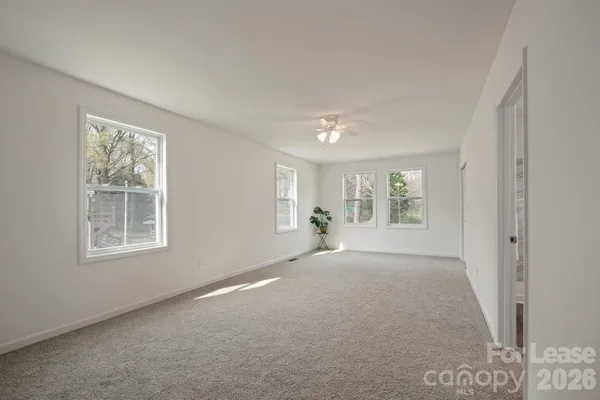 $1,800 | 1417 North Oakwood Street, Gastonia, NC 28052