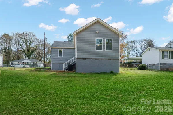 $1,800 | 1417 North Oakwood Street, Gastonia, NC 28052