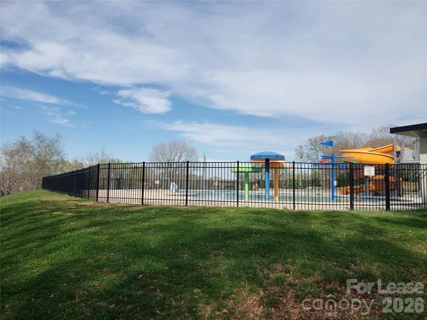 $1,800 | 1417 North Oakwood Street, Gastonia, NC 28052