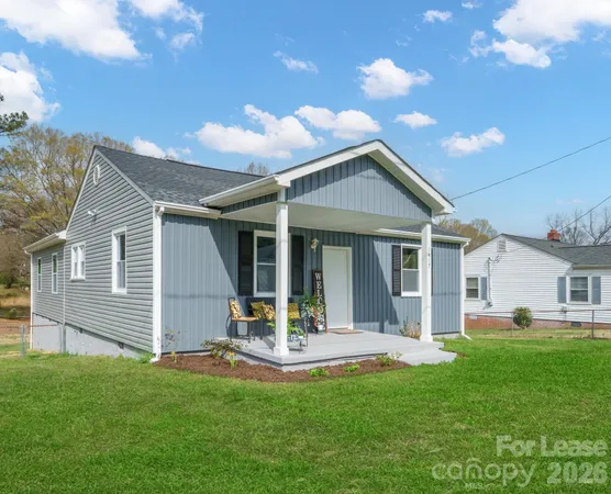 $1,800 | 1417 North Oakwood Street, Gastonia, NC 28052