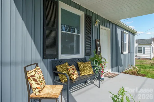 $1,800 | 1417 North Oakwood Street, Gastonia, NC 28052