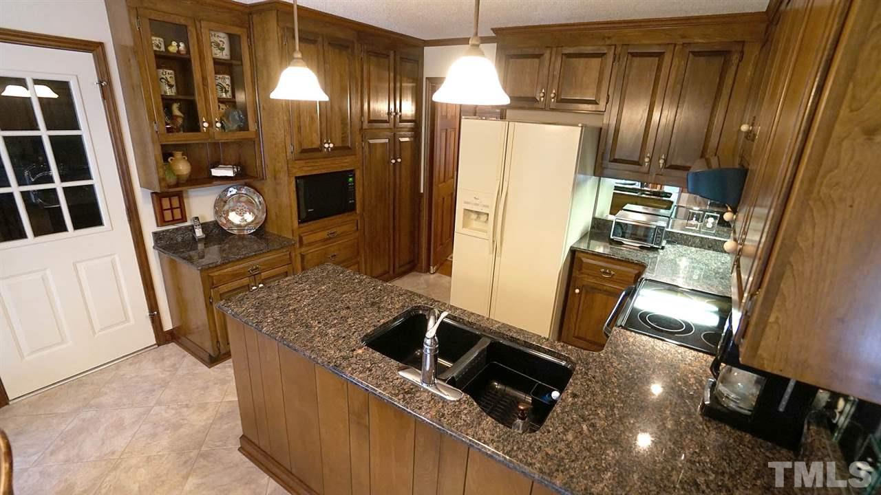 5113 Forest Creek Road Raleigh, NC 27606 - Photo 6 of 30 Gallery Image 6