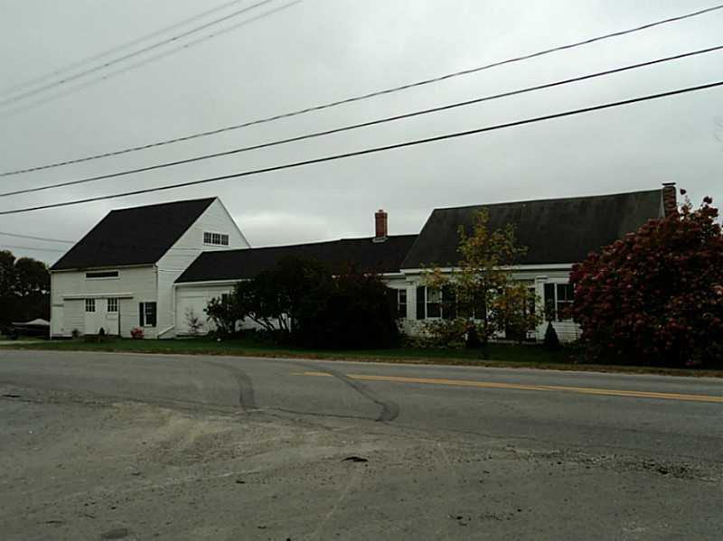 706 Bremen Road Waldoboro, ME 04572 - Photo 1 of 1 Exterior Front.